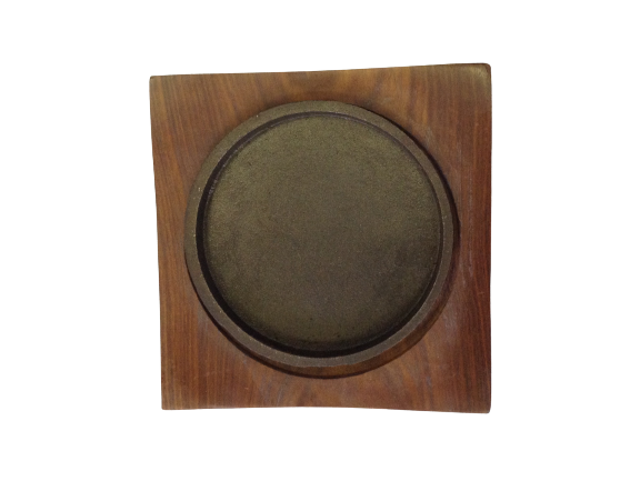 Square Wooden Sizzler Plate with Wooden Base 1